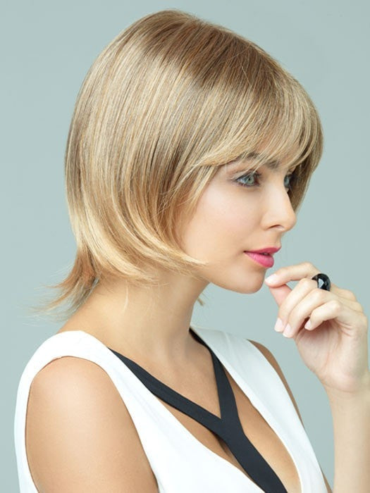 Spencer by Revlon Wigs : Bob With Bangs | Color 24/18T (Buttered Toast)